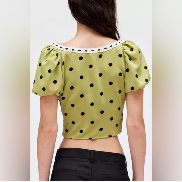 Urban Outfitters Kimchi Blue Apple Square Neck Cropped Blouse Sz Small NWT - Picture 6 of 11